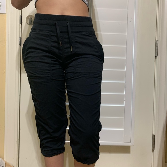 Lululemon Drawstring Capris - Picture 4 of 6